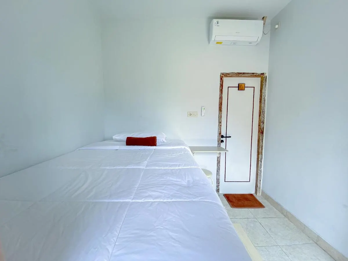 Home-Bience Hostel Улувату