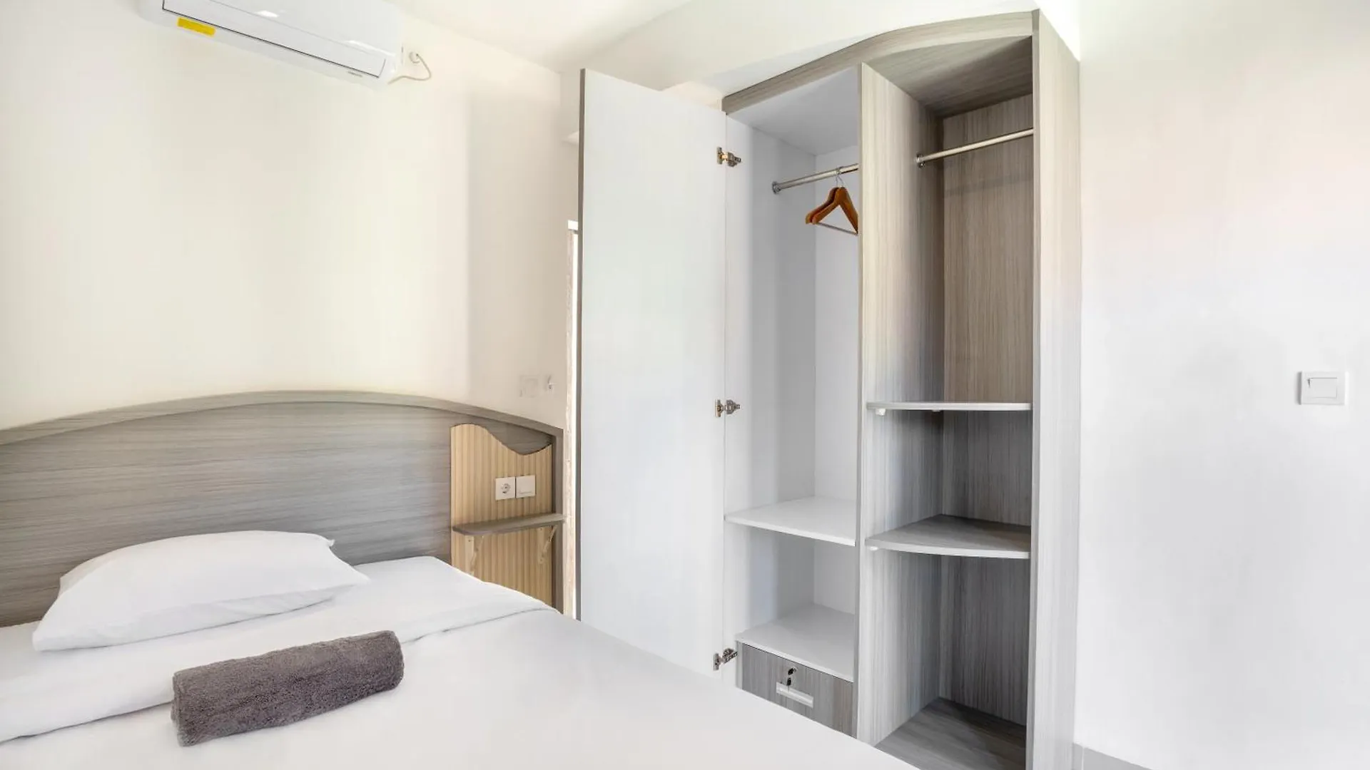 Home-Bience Hostel Улувату Индонезия