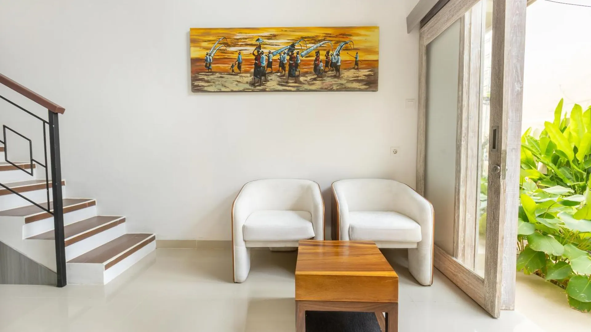 Home-Bience Hostel Улувату